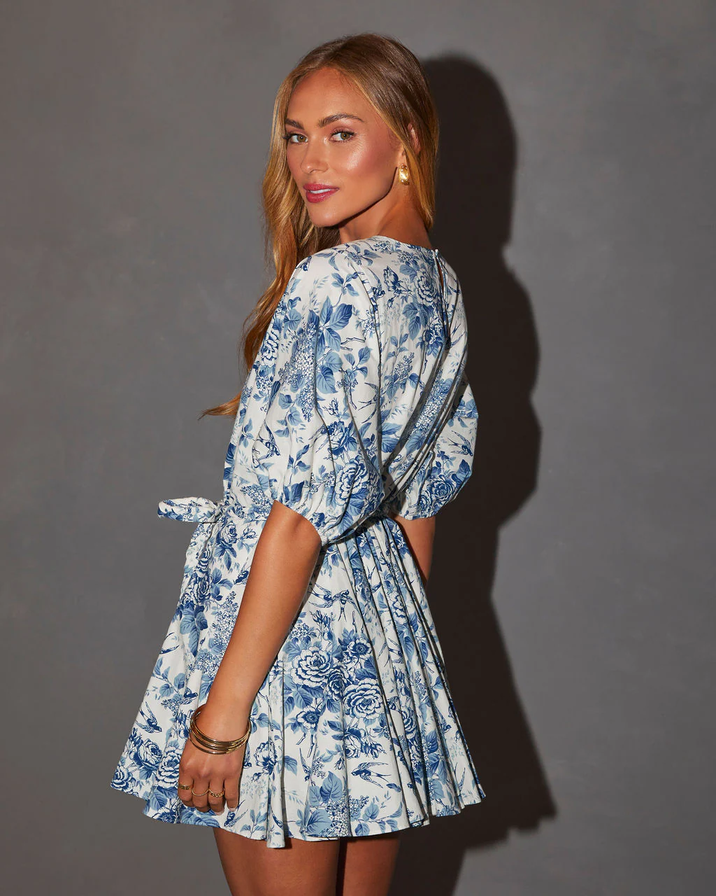 31953-maude-printed-balloon-sleeve-mini-dress-1.webp