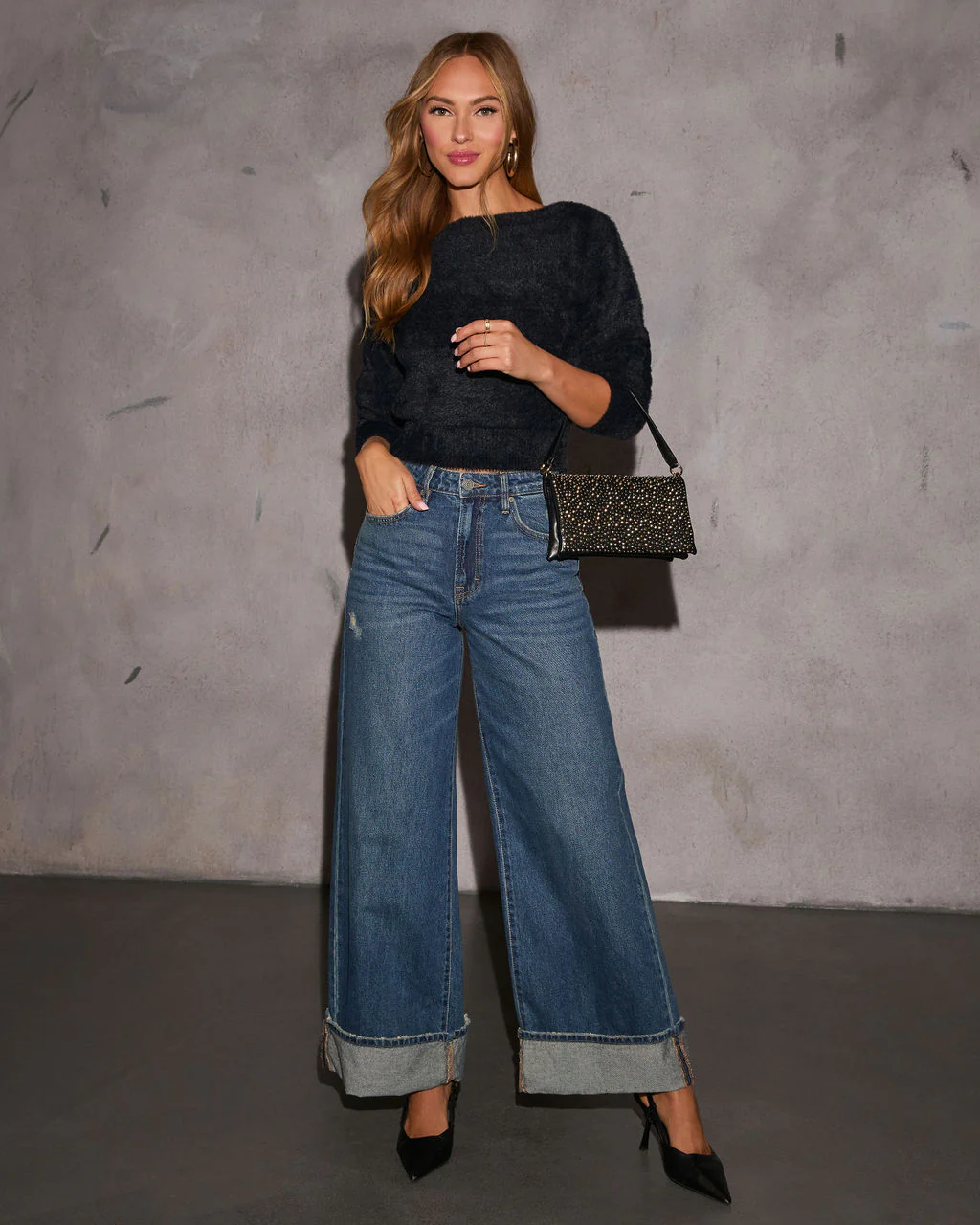 33071-noellie-cropped-fuzzy-knit-sweater-1.webp