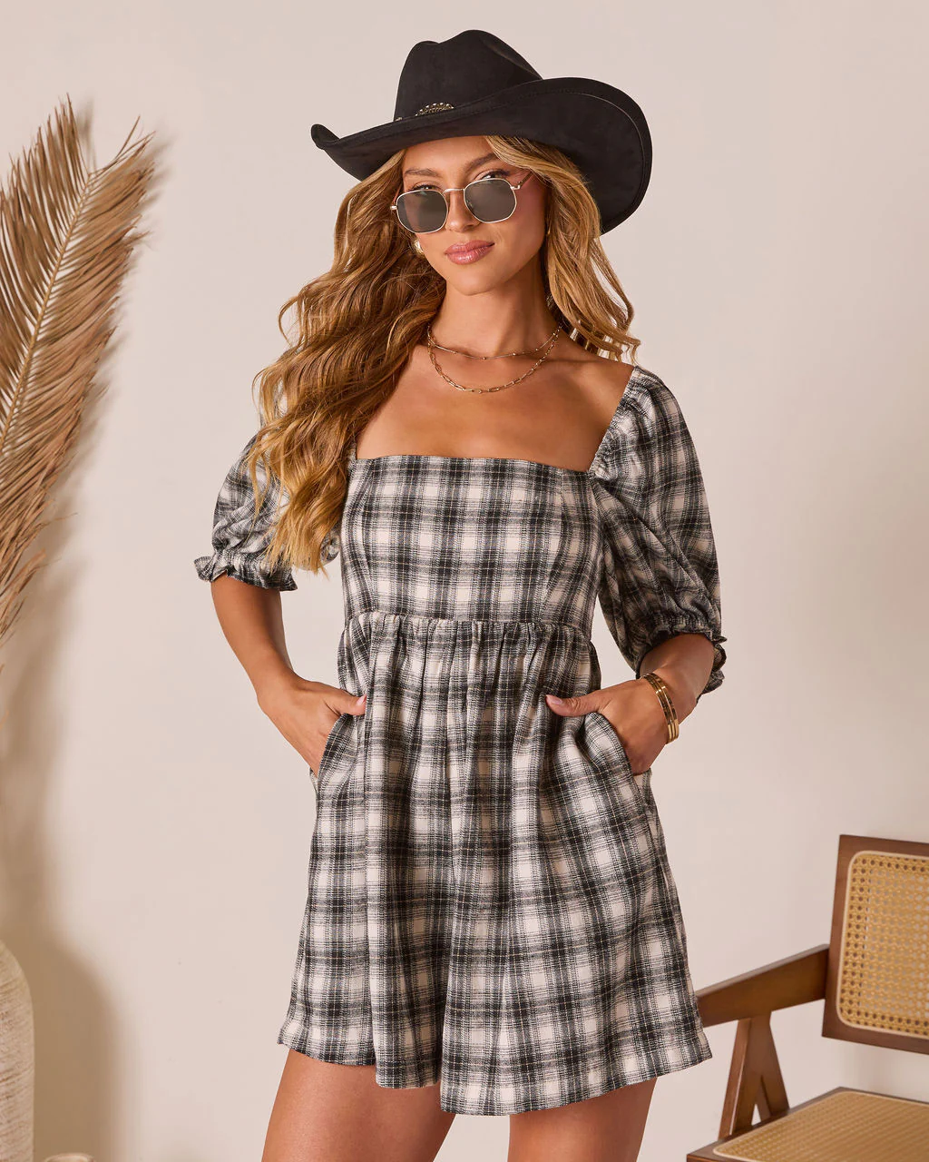 33518-lannie-puff-sleeve-plaid-romper-1.webp