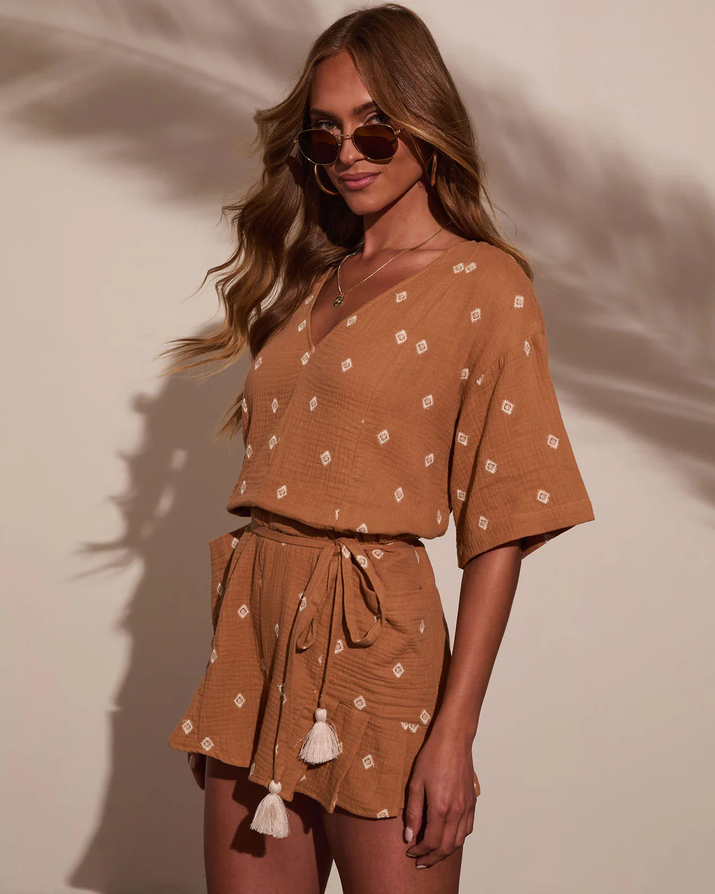 38424-artisan-aura-waist-tie-romper-1.webp