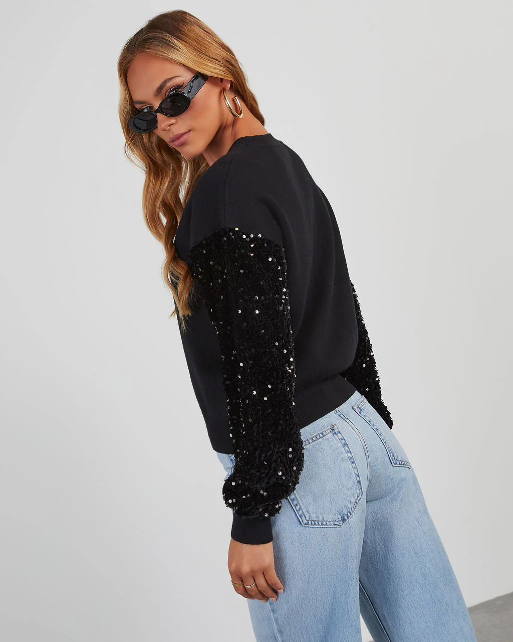 39017-yumi-contrast-sequin-knit-sweater-1.webp