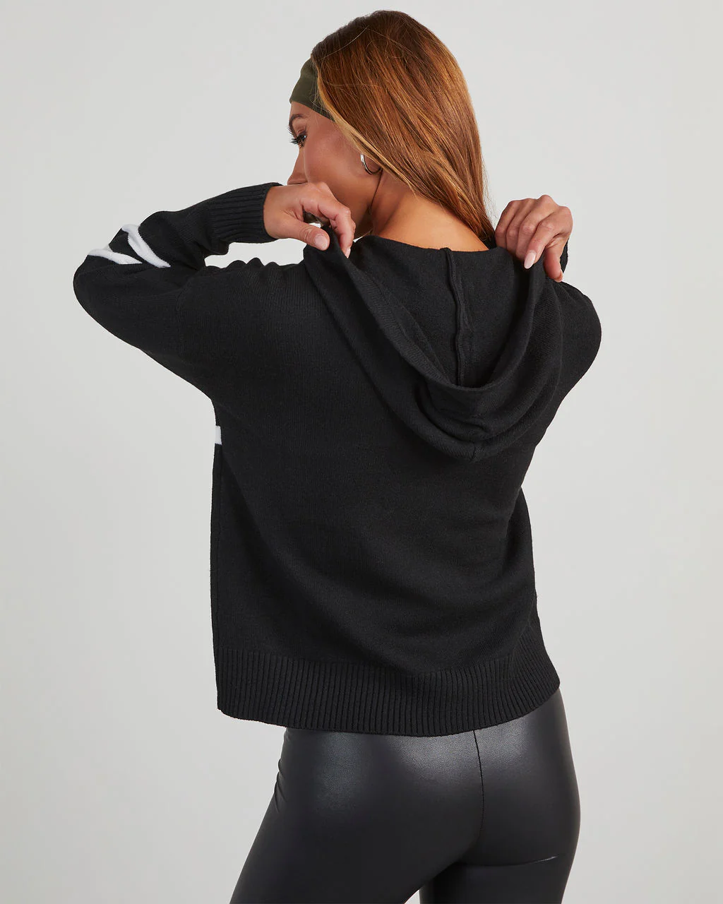 39270-apres-ski-knit-hoodie-1.webp