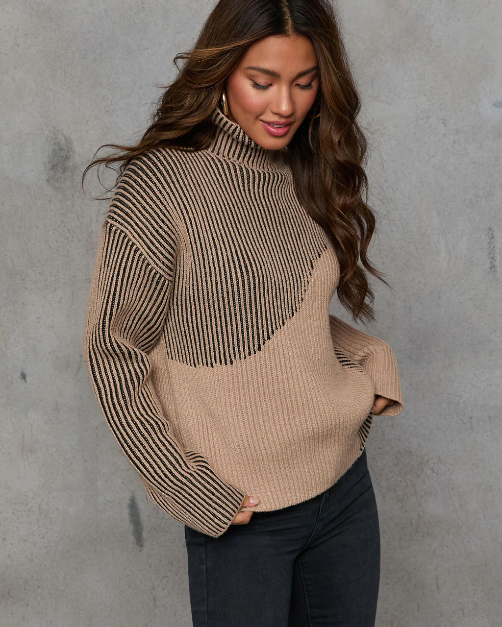 39496-drift-with-me-two-tone-turtleneck-sweater-1.webp
