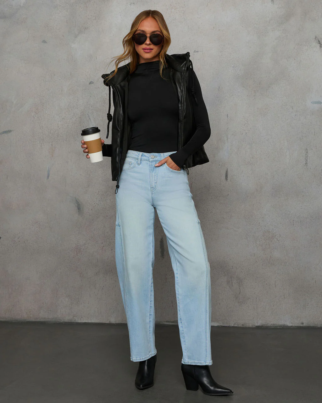 40494-wynie-mockneck-top-1.webp