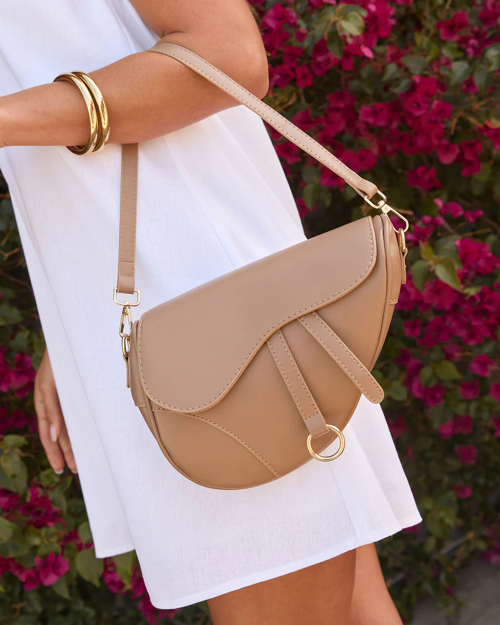 41662-nessah-saddle-shoulder-bag-1.webp