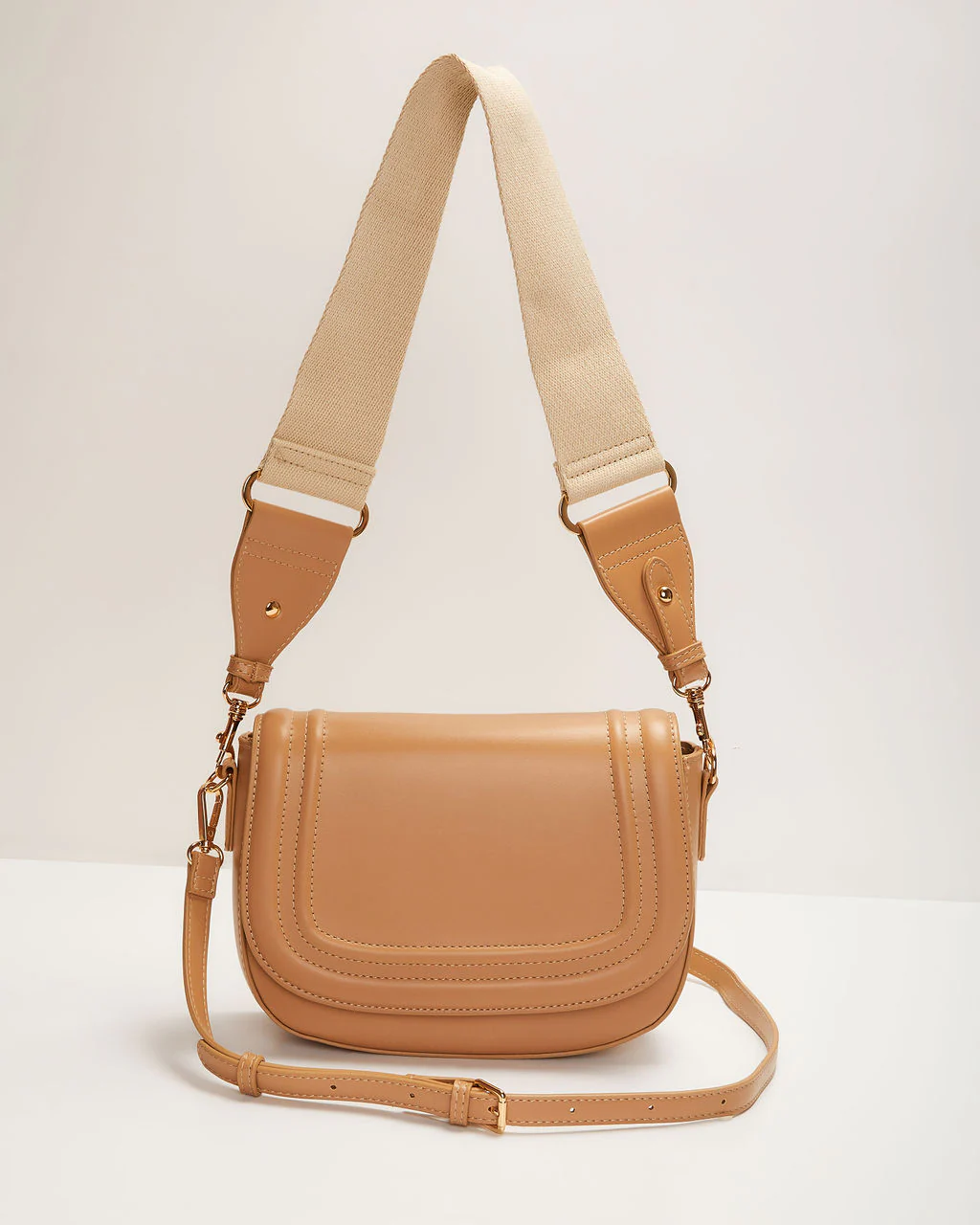 41876-clove-wide-strap-crossbody-bag-1.webp