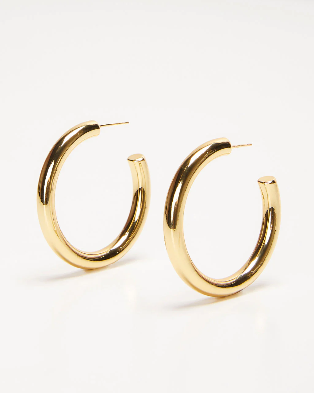 41973-deanna-chunky-large-hoop-earrings-1.webp