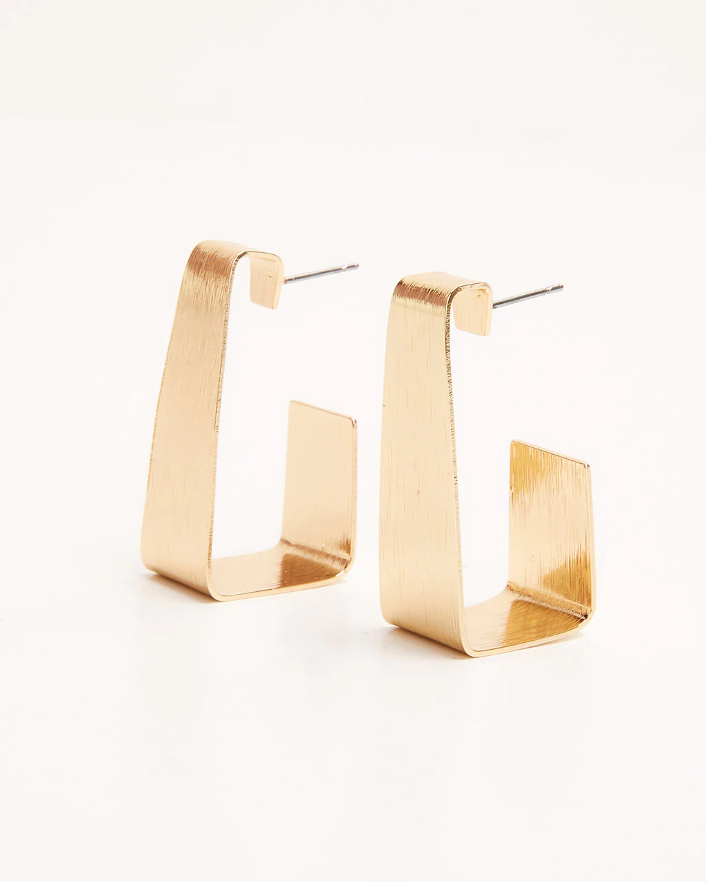 41980-sleek-square-hoop-earrings-1.webp