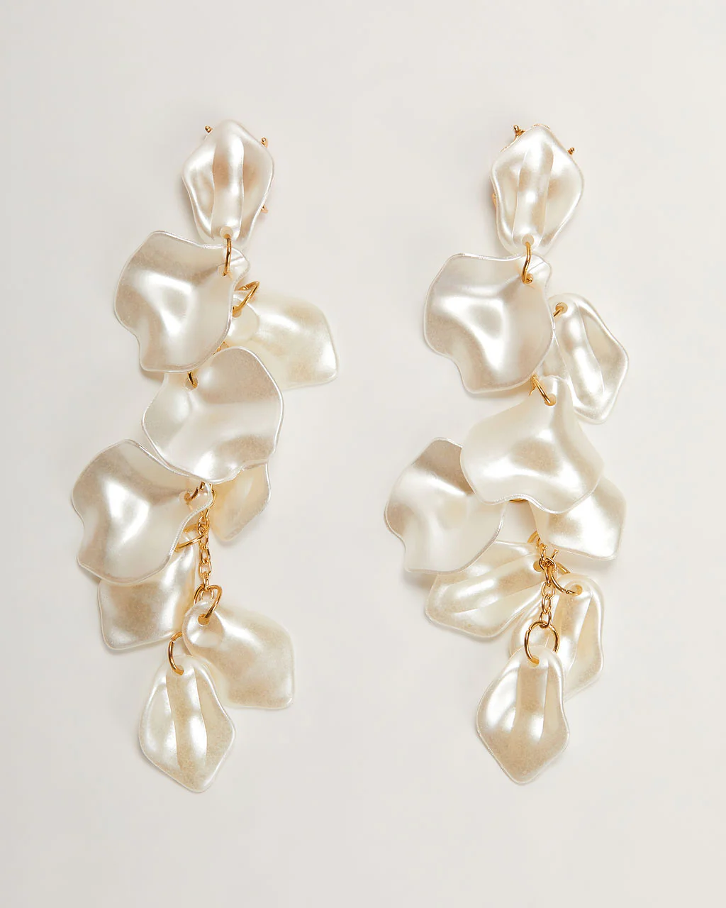 41983-etta-textured-drop-earrings-1.webp