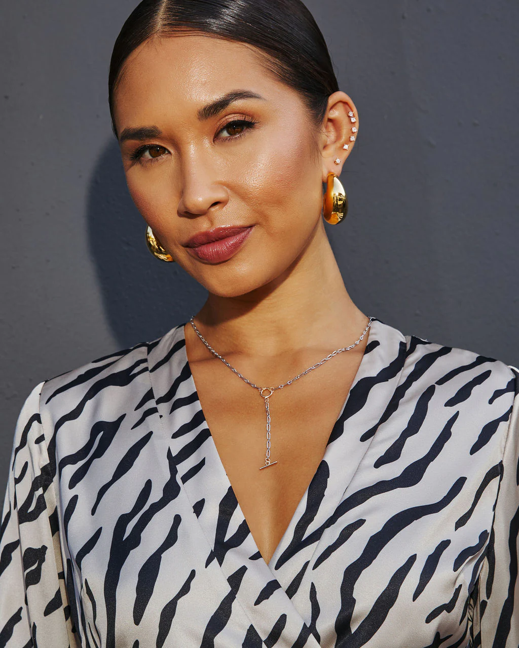 42646-nyx-two-tone-lariat-necklace-1.webp