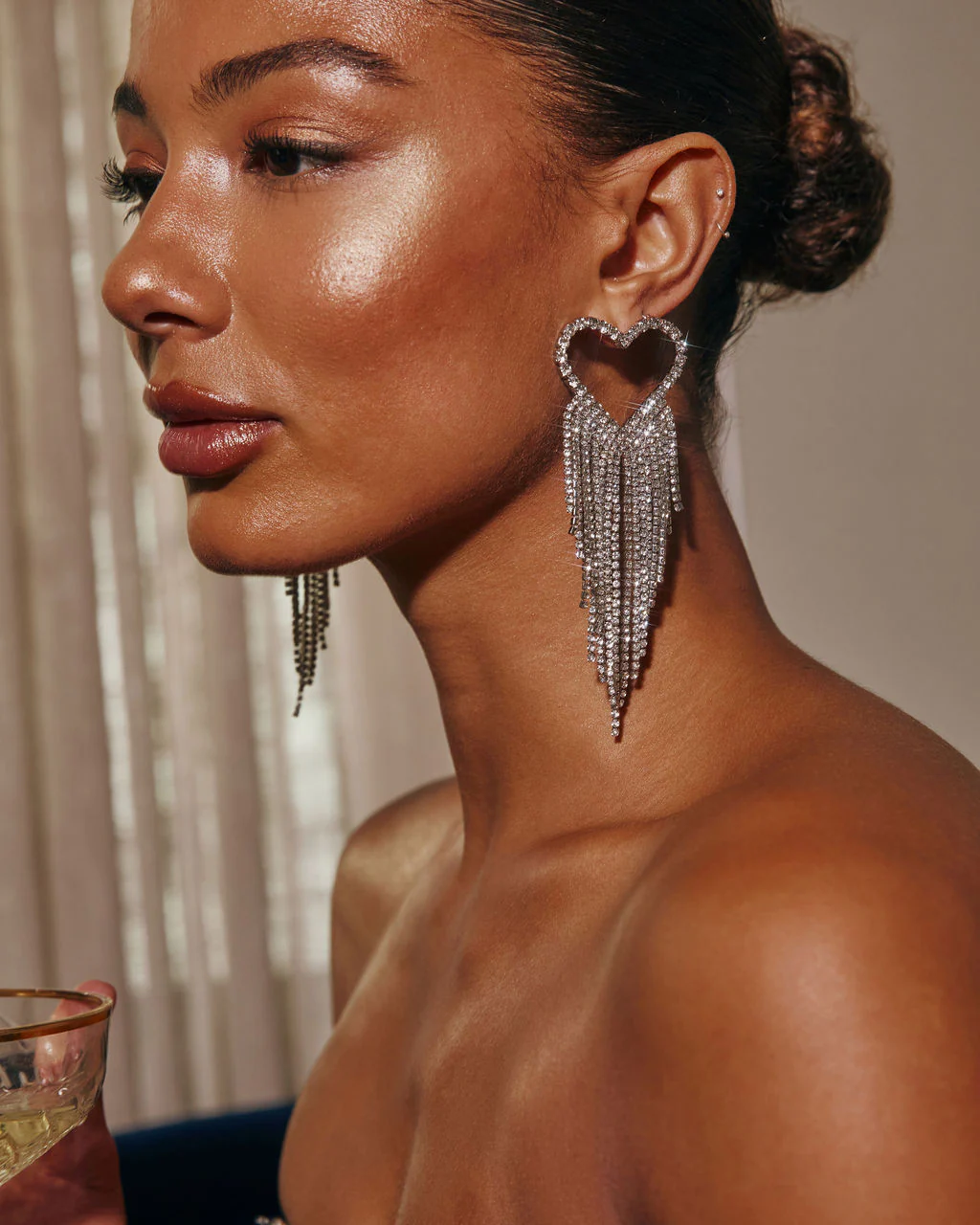 42686-soft-chimes-heart-fringe-earrings-1.webp