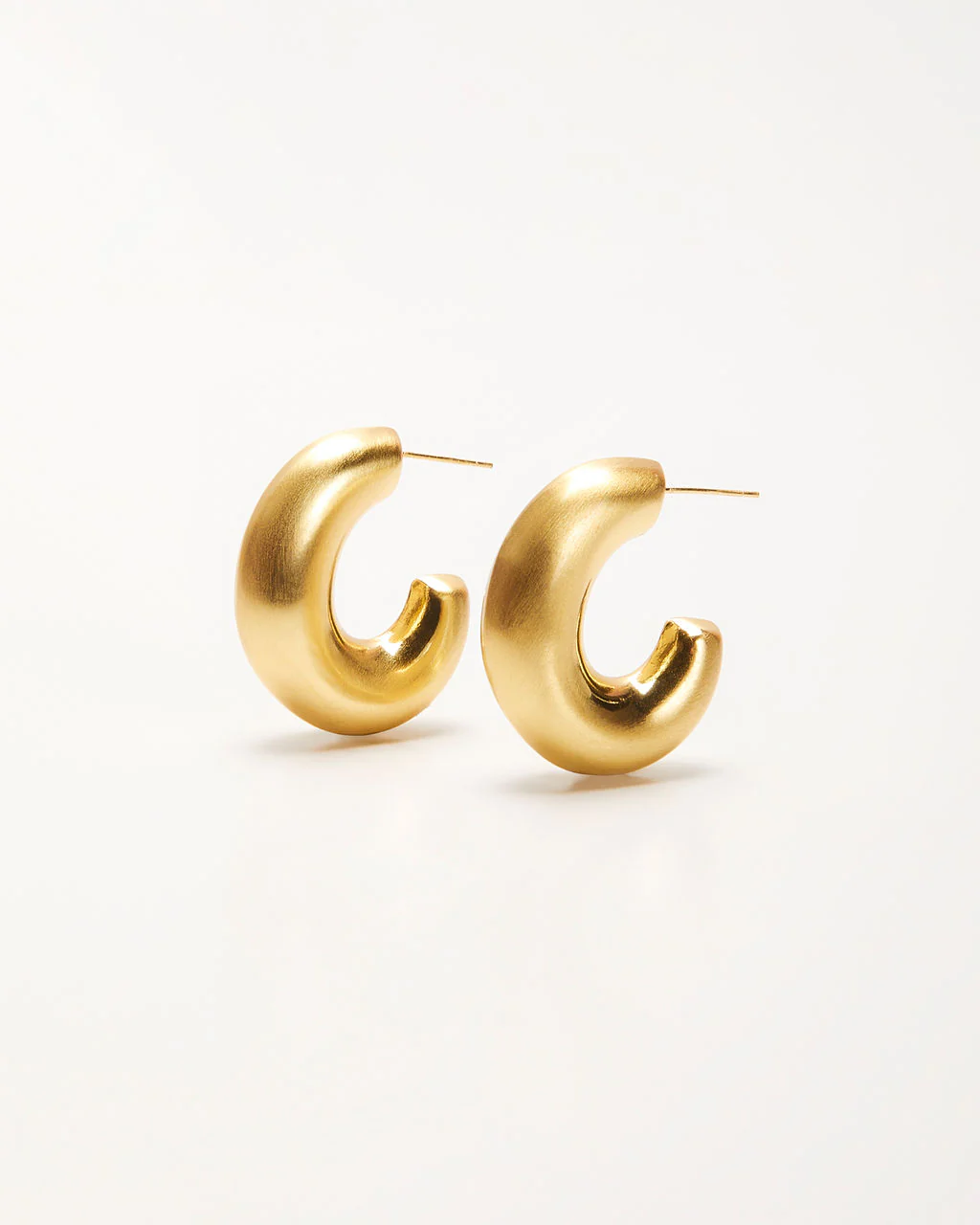42688-ridley-chunky-hoop-earrings-1.webp