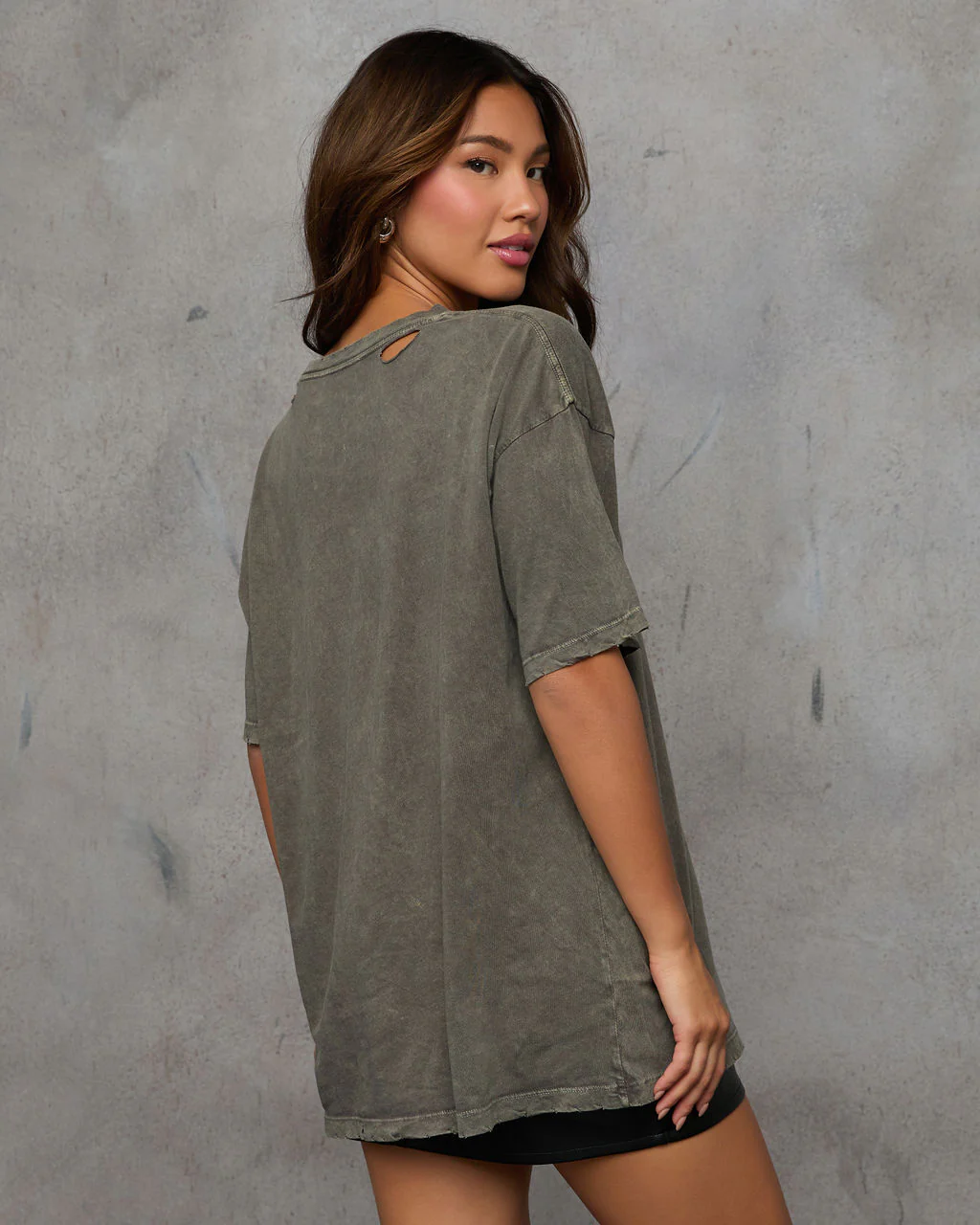 43431-spirit-animal-short-sleeve-graphic-top-1.webp