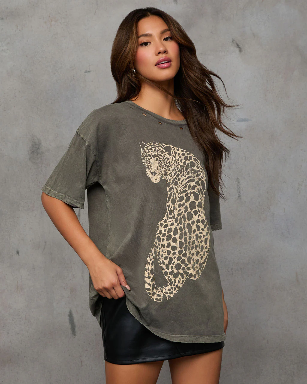 43431-spirit-animal-short-sleeve-graphic-top-1.webp