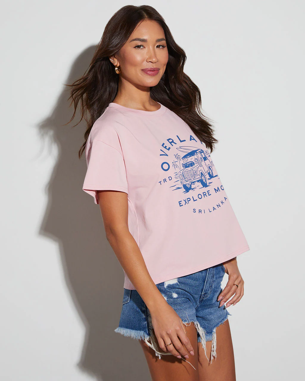 43517-overland-cotton-graphic-tee-1.webp