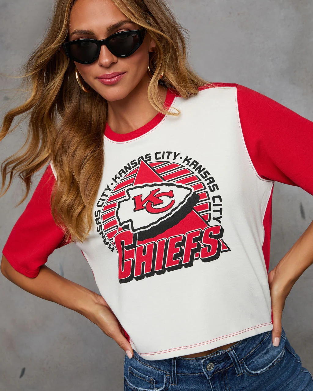 43534-kansas-city-chiefs-short-sleeve-graphic-top-1.webp