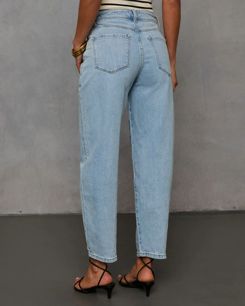 5202-kasie-stretch-pintuck-barrel-jeans-1.webp