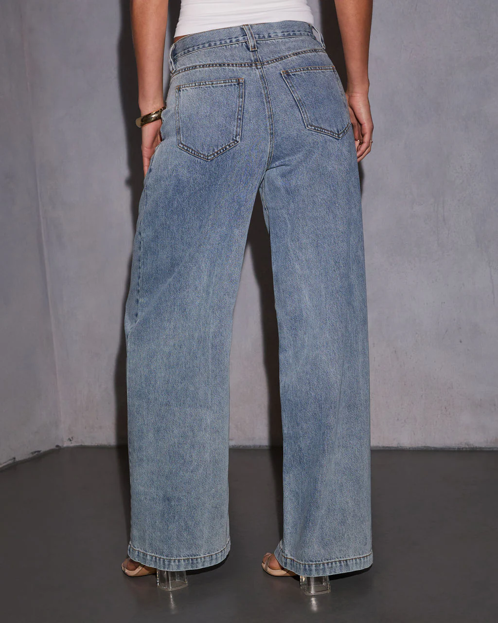 5907-lexington-pleated-wide-leg-jeans-1.webp