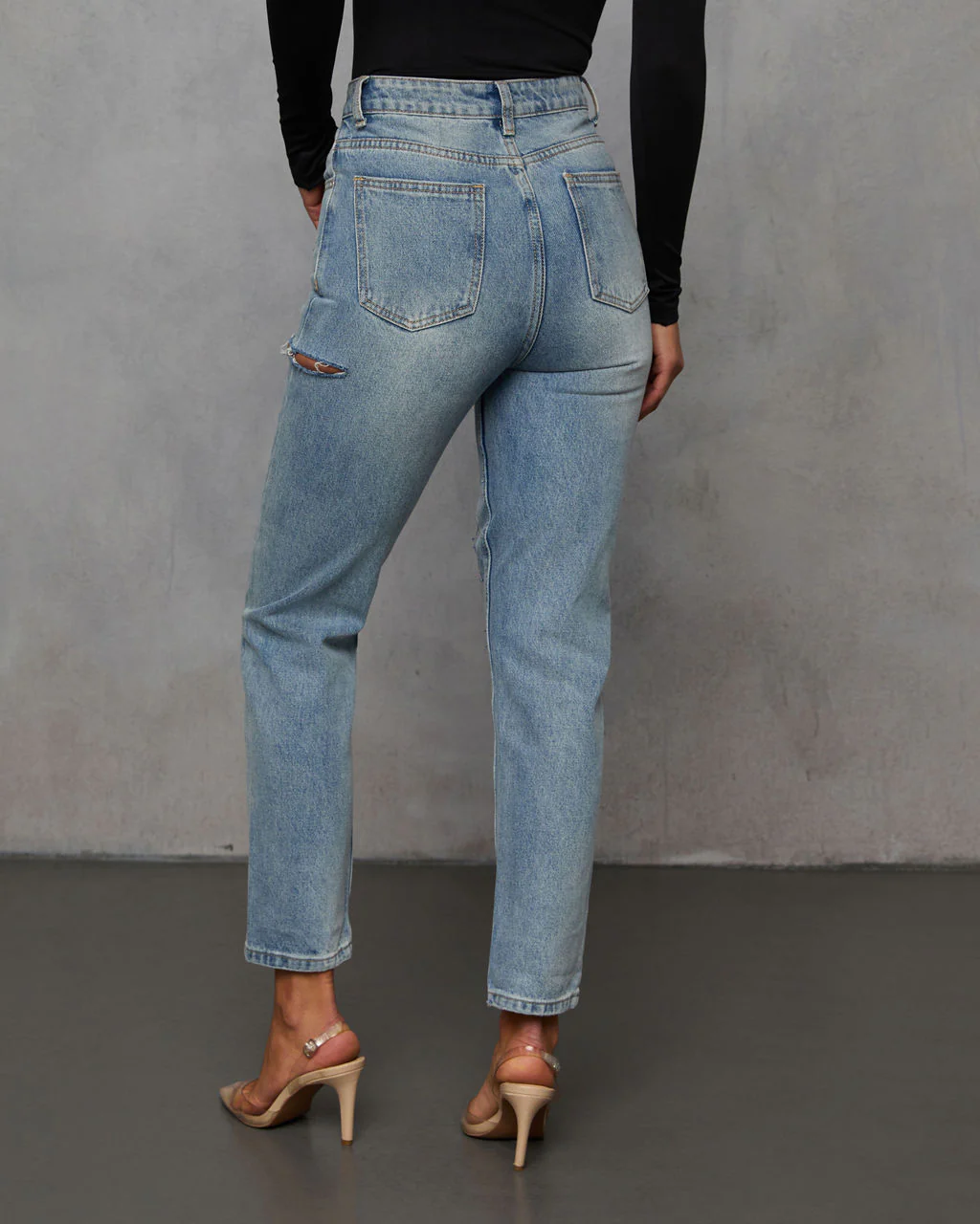 6559-vara-high-distressed-jeans-1.webp