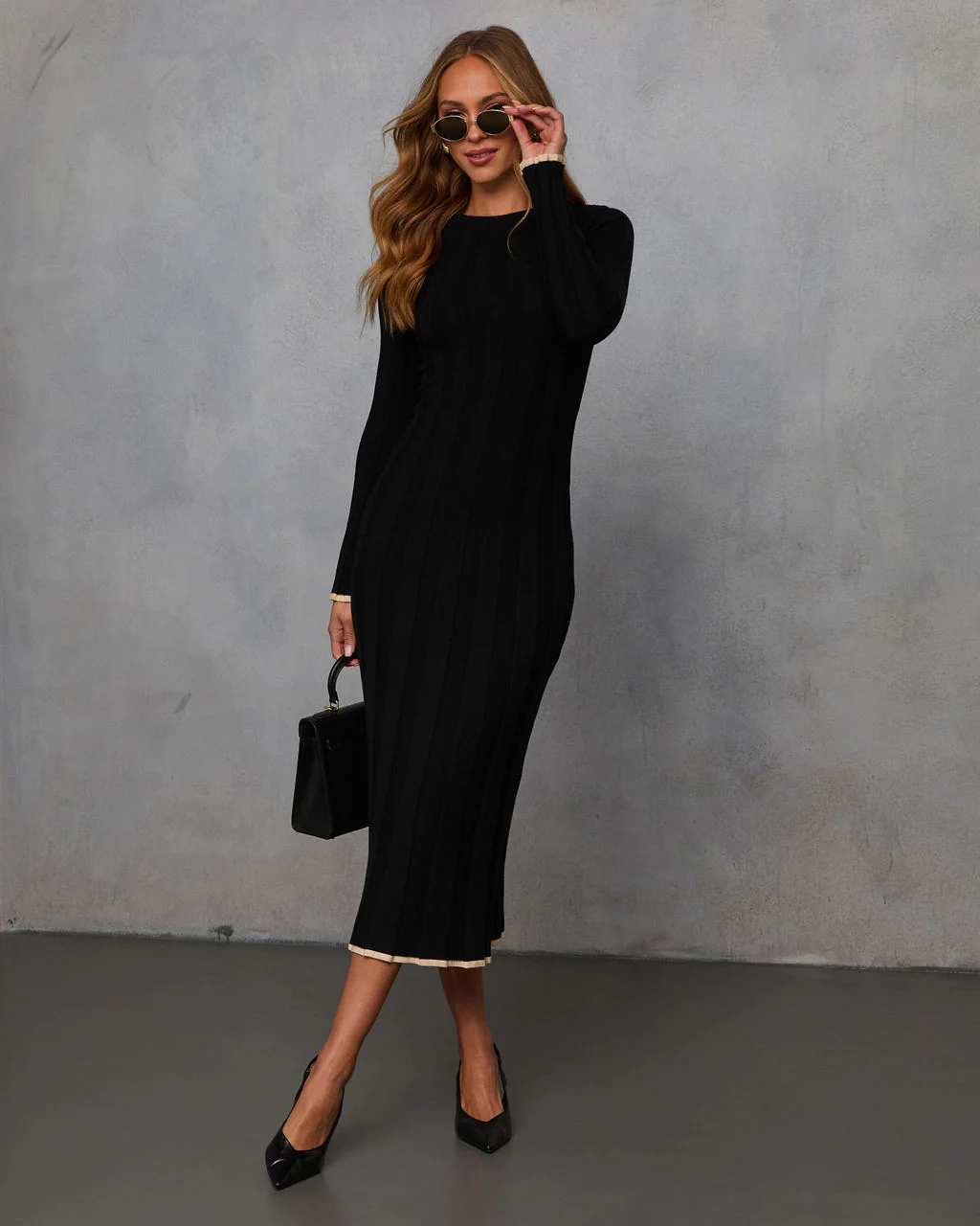 6664-maizie-contrast-trim-ribbed-knit-maxi-dress-1.webp