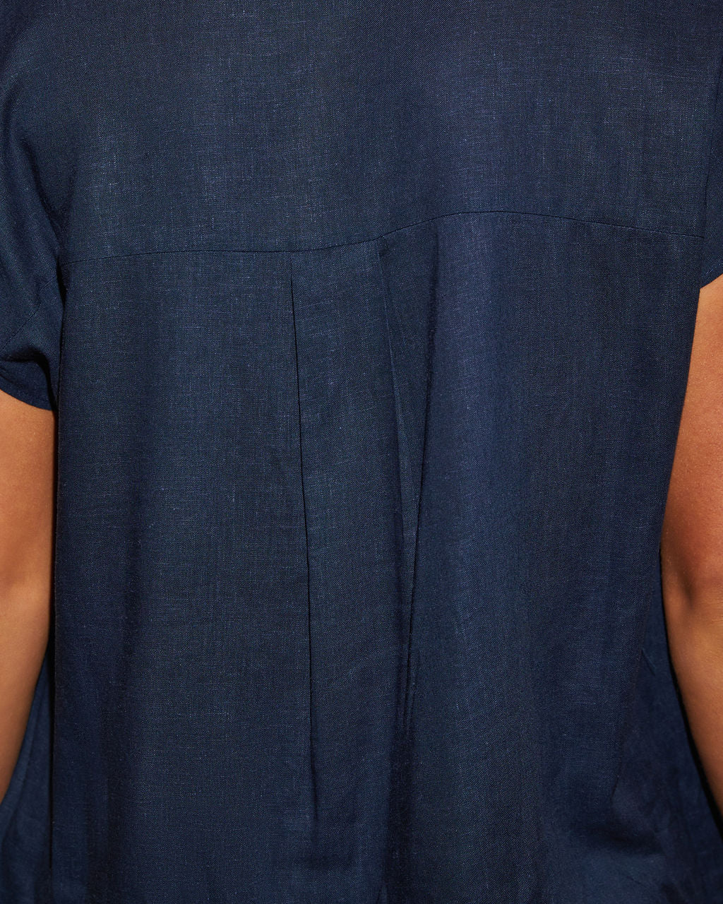 8858-darby-short-sleeve-linen-blend-button-down-1.webp