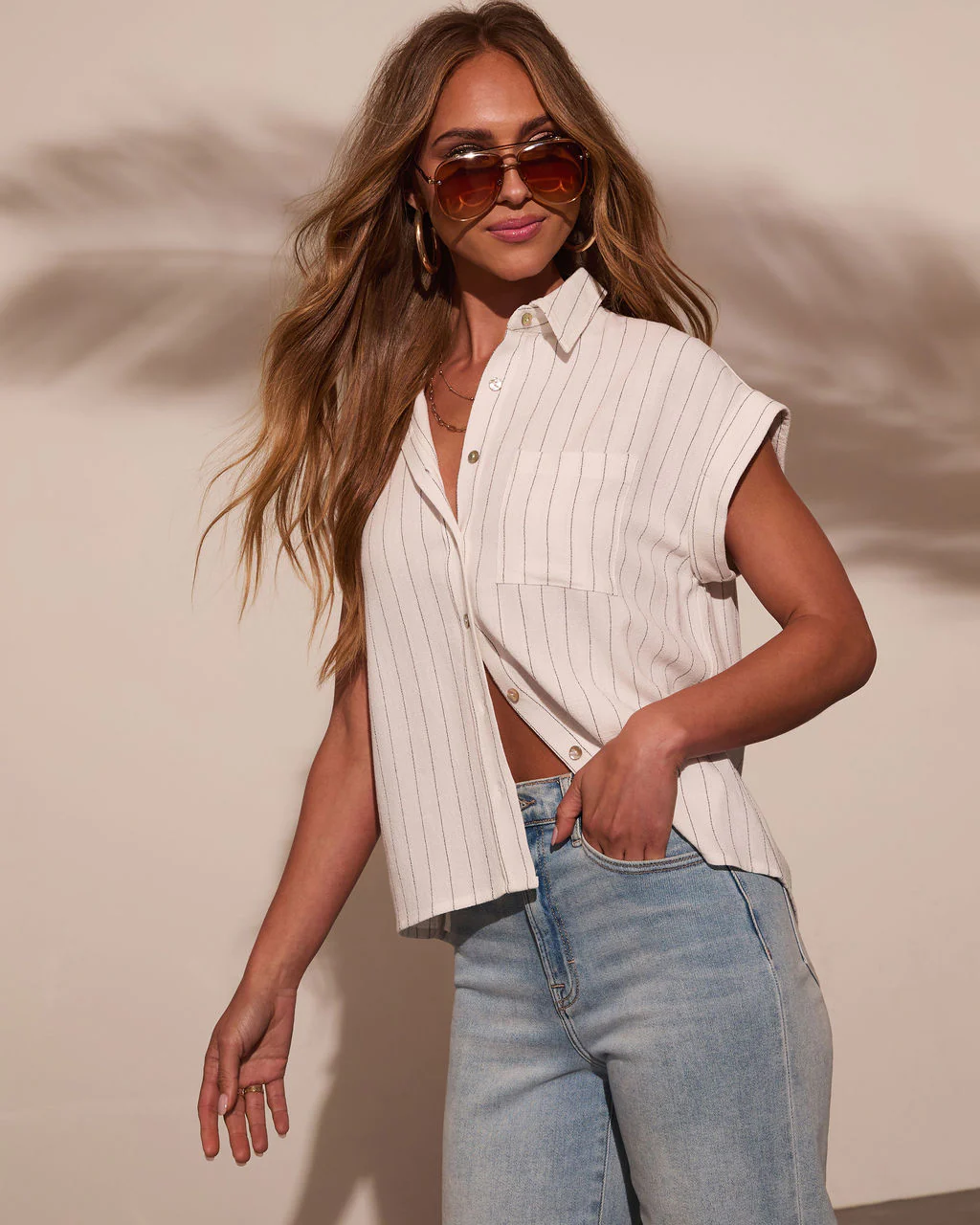 9276-demetria-linen-short-sleeve-top-1.webp
